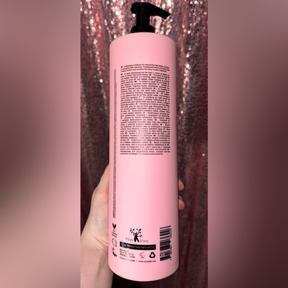 Luminous COLOUR Conditioner Maria Nila 33.8 FL OZ - Picture 3 of 4